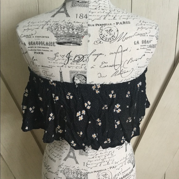 🌼🌼American Eagle Daisy Crop Top🌼🌼 - Picture 5 of 5